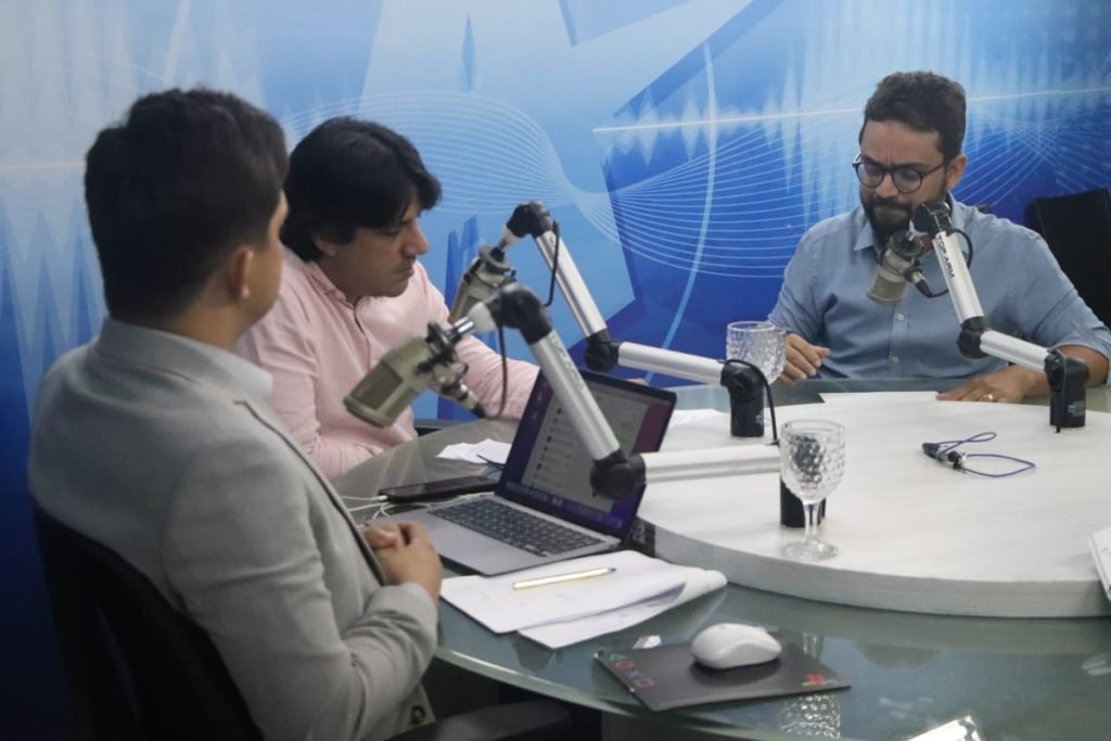 Secretário anuncia previsão para publicação de edital de concurso da Educação com 2 mil vagas; confira a data